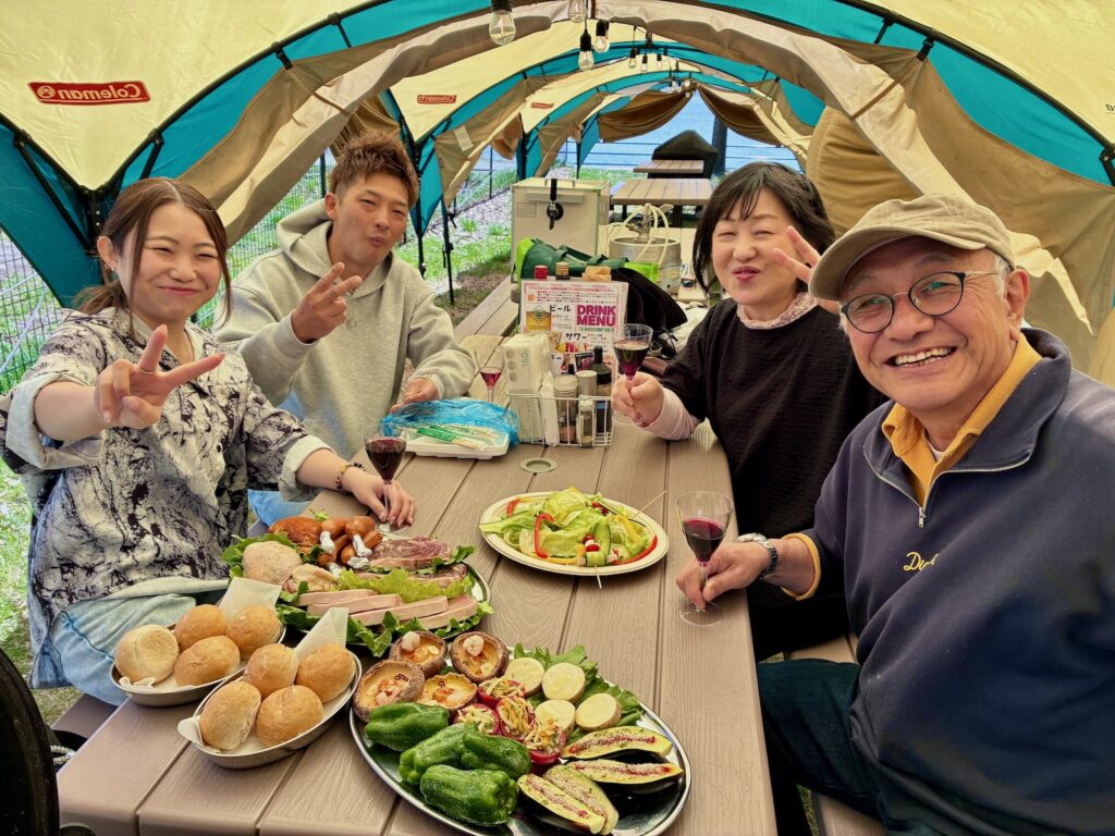 楽しさあふれる諏訪湖BBQマリーナでの誕生会